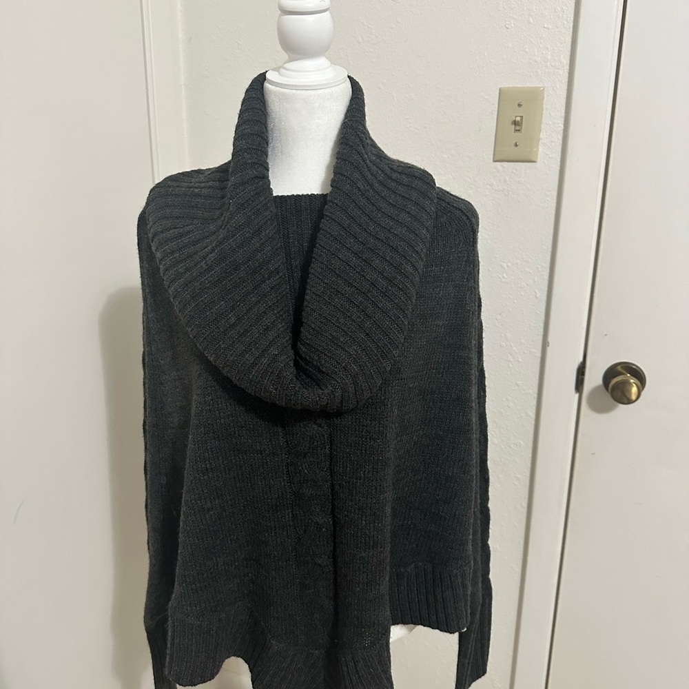 Francesca’s dark gray dolman sleeve cowl neck poncho NEW with TAGS size s/m